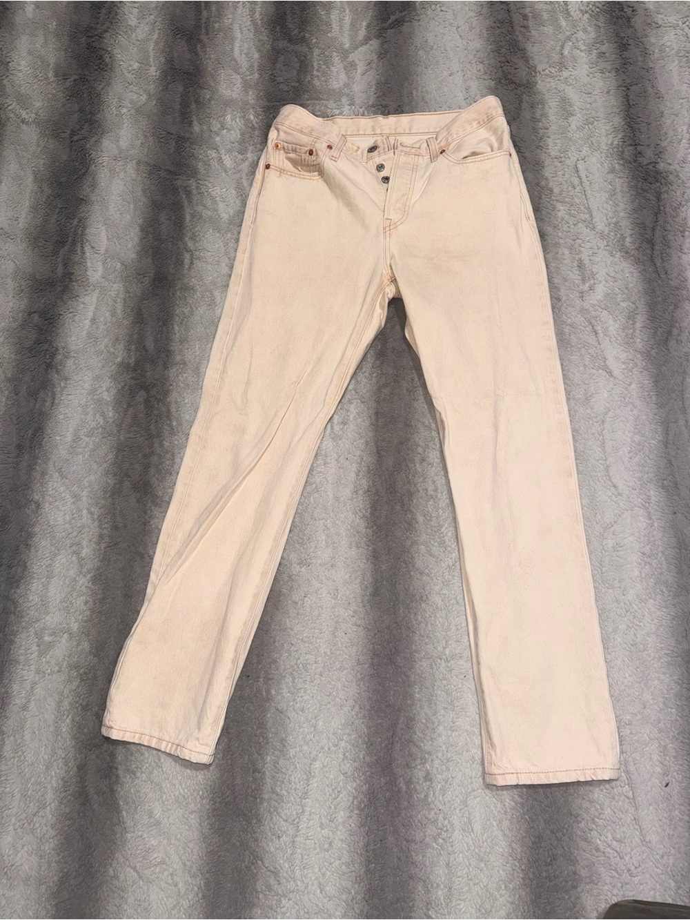 Levi's Straight Leg Jeans in Light Pink